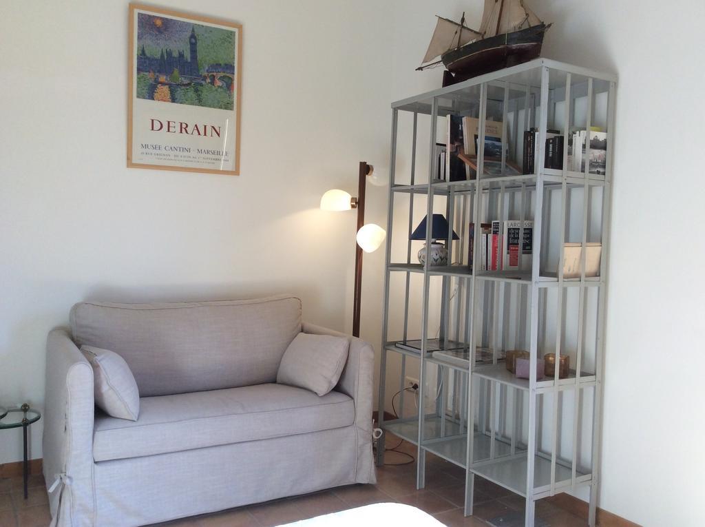 Atelier Soleil Bed and Breakfast Moustiers-Sainte-Marie Δωμάτιο φωτογραφία